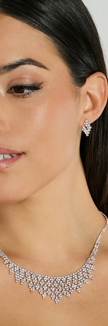 Upgrade your style game for 2025 with the Forever Sparkle Rhinestone Necklace And Earrings Set, perfect for any fashion-forward wardrobe.