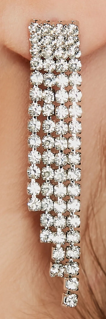 Get inspired with the Dazzling Rhinestone Fringe Necklace And Earrings Set, a feed-worthy silver piece that’s part of Windsor's updated and curated women’s clothing edit packed with must-have fall outfit ideas.