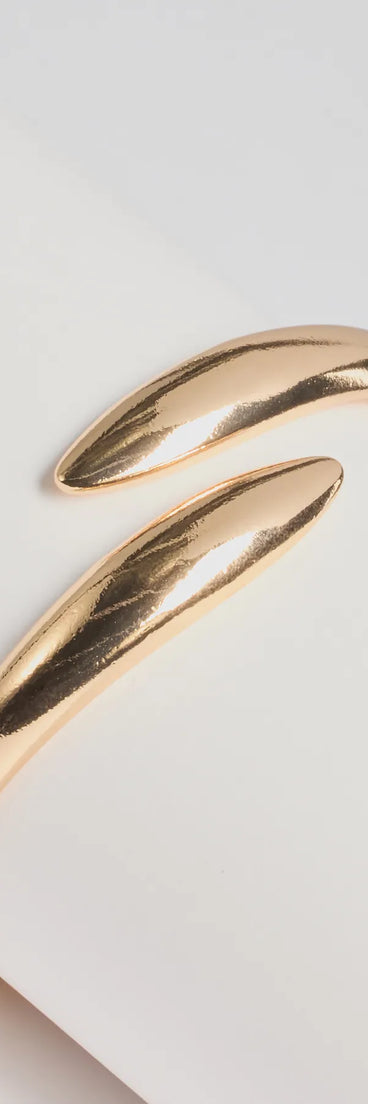 Crafted Luxe Clasp Bangle Bracelet