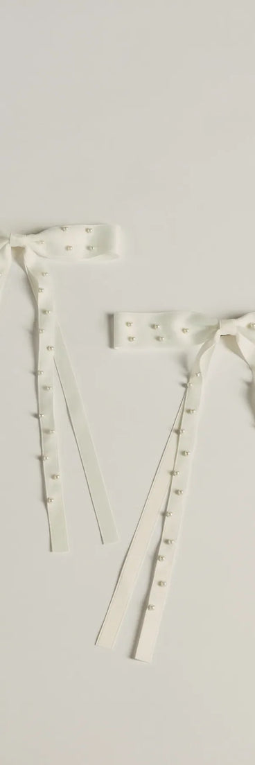 Get inspired with the Adorable Vibes Pearl Hair Bow Set, a feed-worthy white piece that’s part of Windsor's updated and curated women’s clothing edit packed with must-have fall outfit ideas.