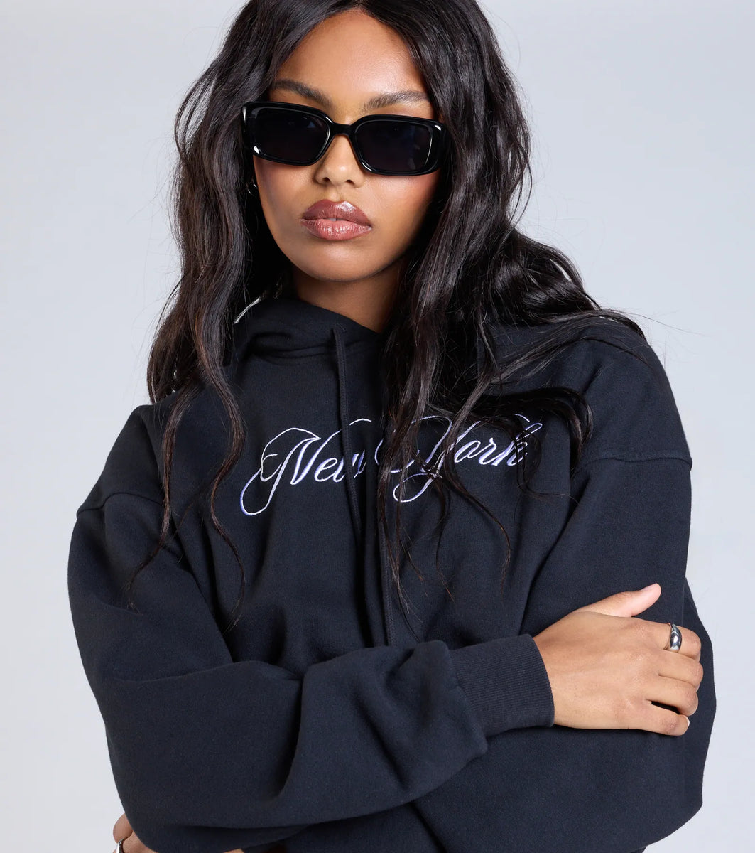 Retro Charm Square Sunglasses | Windsor display picture 1