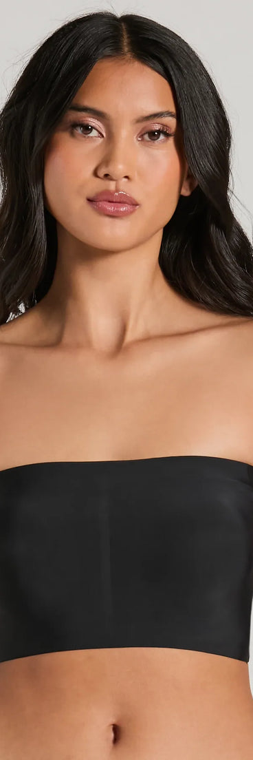 Get inspired with the Support And Define Seamless Smooth Bandeau, a feed-worthy black piece that’s part of Windsor's updated and curated women’s clothing edit packed with must-have fall outfit ideas.