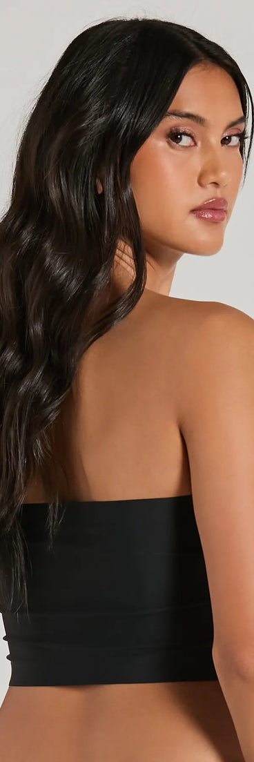 Get inspired with the Support And Define Seamless Smooth Bandeau, a feed-worthy black piece that’s part of Windsor's updated and curated women’s clothing edit packed with must-have fall outfit ideas.