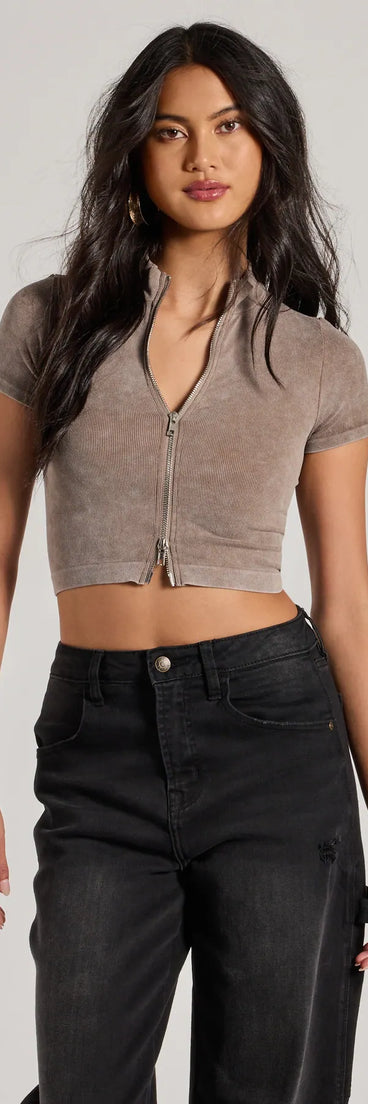 Upgrade your style game for 2025 with the Trending Vibe Short Sleeve Zip Up Crop Top in brown, perfect for any fashion-forward wardrobe.