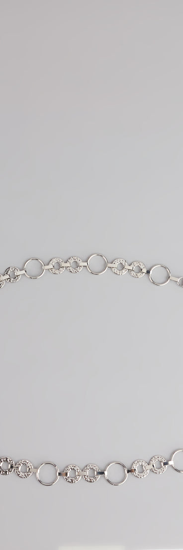 This piece brings trend-right energy to the Trendy Vibes Textured O-Ring Chain Belt, perfect for fall outfits that stand out.
