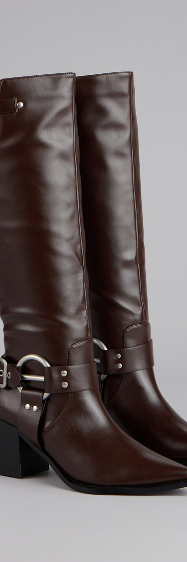 This brown piece brings trend-right energy to the Frontier Chic Moto Boots, perfect for fall outfits that stand out.