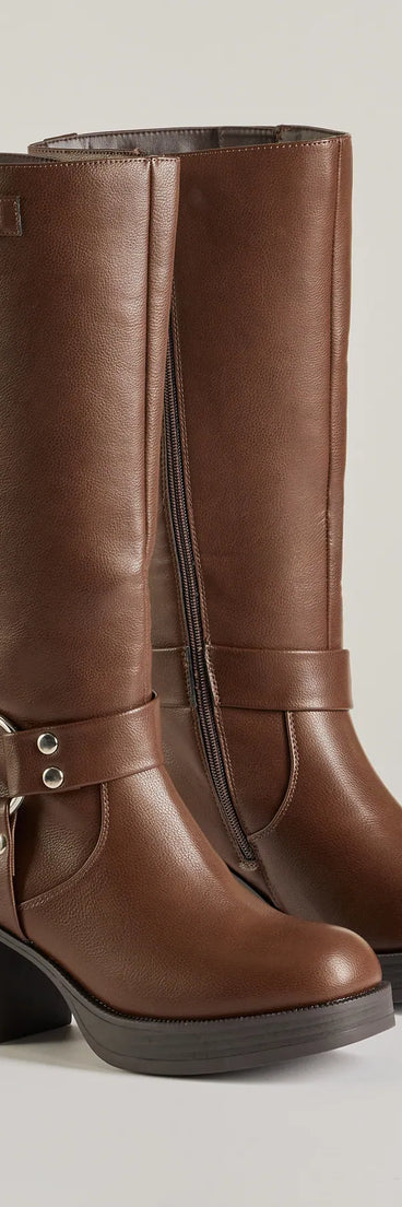 The Chic Edge Under-The-Knee Moto Platform Boots in brown brings edge and energy to your vibe, ready to elevate any festival look or concert outfit.
