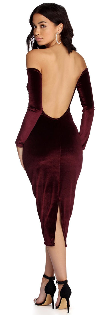 The Abby Formal Velvet Midi Dress is a gorgeous pick as your 2023 prom dress or formal gown for wedding guest, spring bridesmaid, or army ball attire!