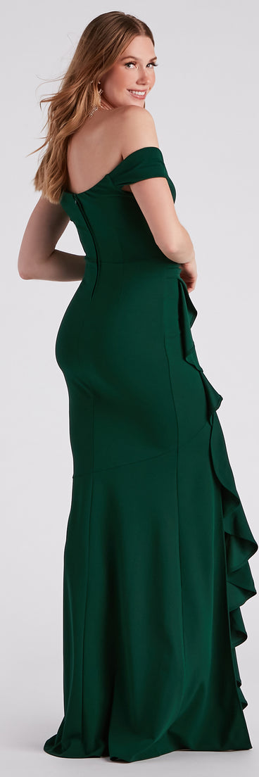 Nayeli Formal Crepe A-Line Long Dress creates the perfect summer wedding guest dress or cocktail party dresss with stylish details in the latest trends for 2023!