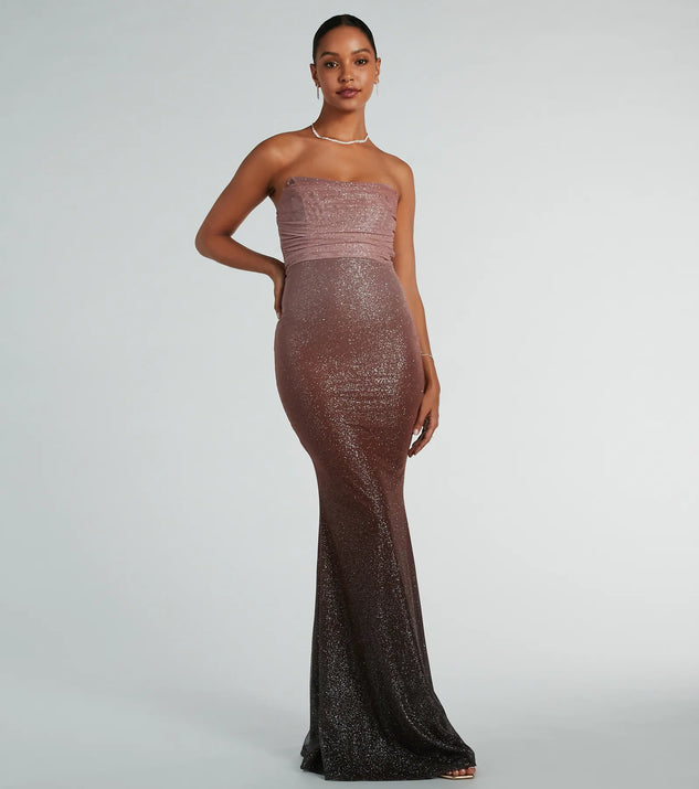 Farrah Strapless Mermaid Glitter Ombre Formal Dress is the perfect prom dress pick with on-trend details to make the 2024 dance your most memorable event yet!