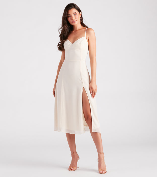 Chic Flowy Chiffon Midi Dress creates the perfect summer wedding guest dress or cocktail party dresss with stylish details in the latest trends for 2023!