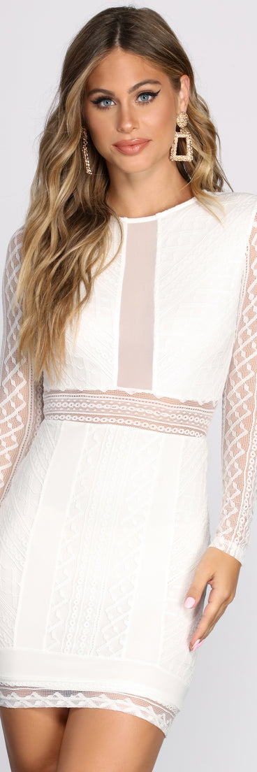 Alluring In Lace Mini Dress is a trendy pick to create 2023 festival outfits, festival dresses, outfits for concerts or raves, and complete your best party outfits!