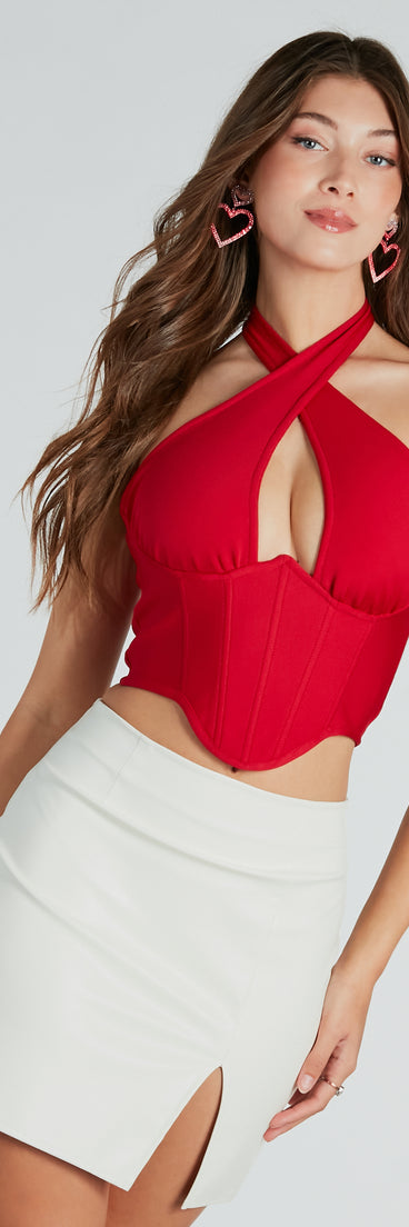 With fun and flirty details, the She's Snatched Halter Bandage Crop Top shows off your unique style for a trendy outfit for summer!
