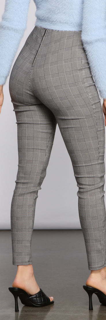 Glen Plaid Skinny Tapered Pants provides a stylish start to creating your best summer outfits of the season with on-trend details for 2023!