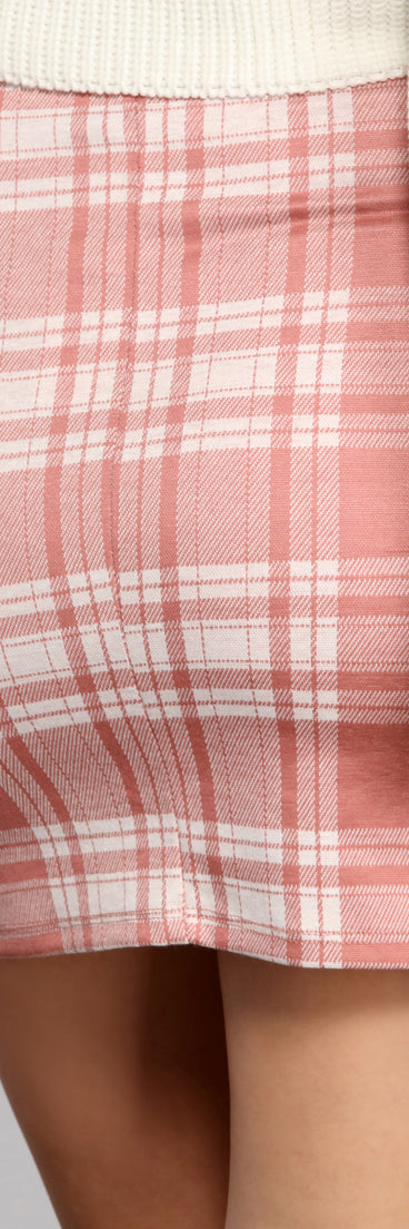 So Preppy Plaid Mini Skirt provides a stylish start to creating your best summer outfits of the season with on-trend details for 2023!
