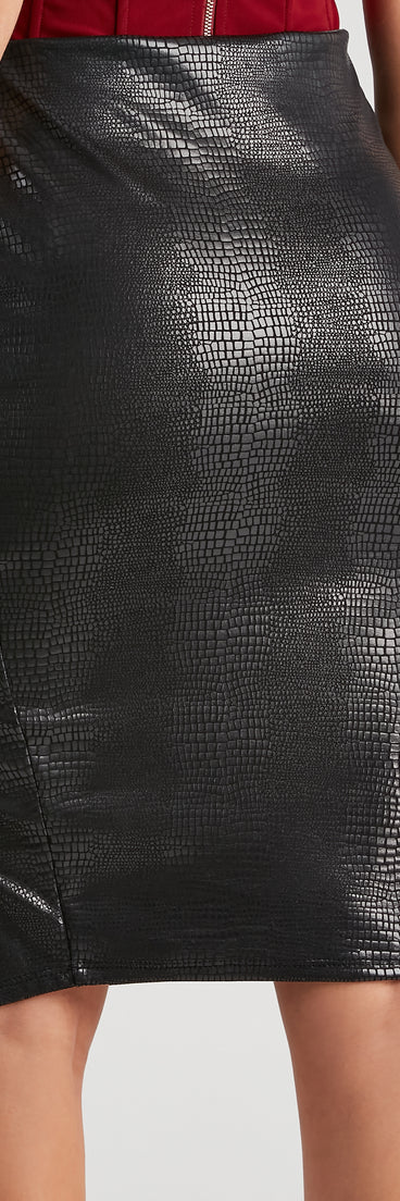 So Posh Croc-Embossed Midi Skirt provides a stylish start to creating your best summer outfits of the season with on-trend details for 2023!