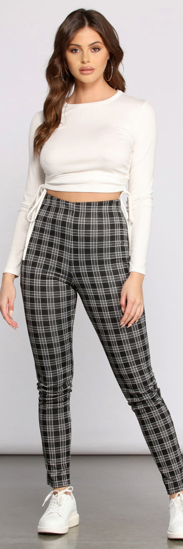Preppy Plaid Skinny Pants provides a stylish start to creating your best summer outfits of the season with on-trend details for 2023!