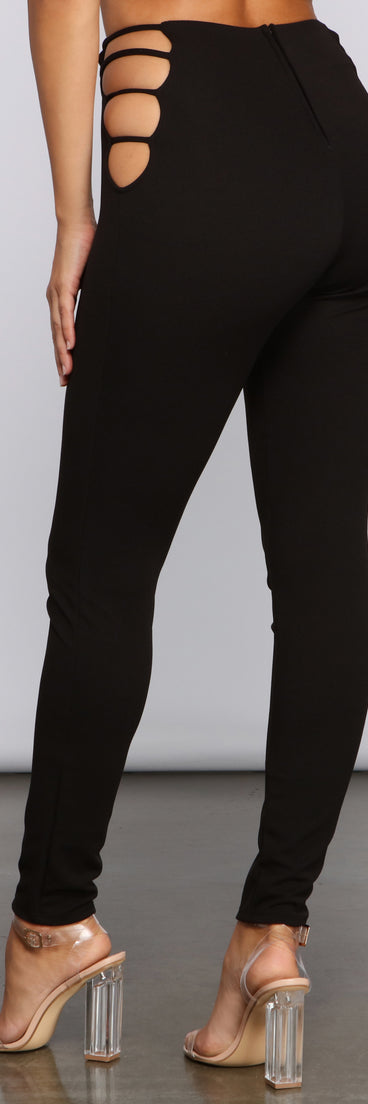 My Good Side Cutout Skinny Pants provides a stylish start to creating your best summer outfits of the season with on-trend details for 2023!