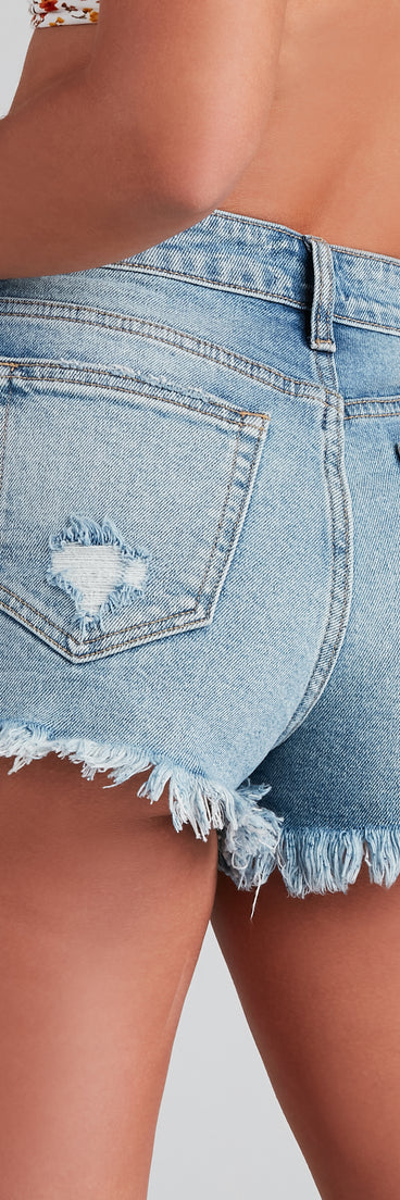 On The Rise Cutoff Denim Shorts provides a stylish start to creating your best summer outfits of the season with on-trend details for 2023!