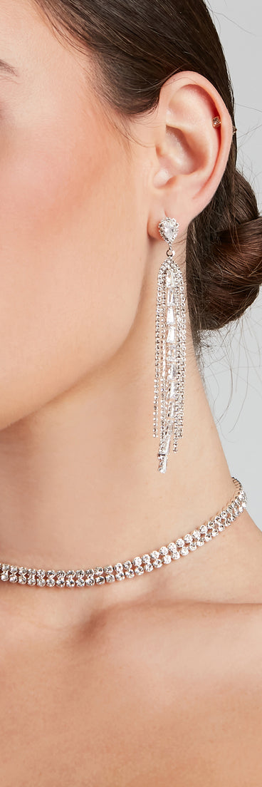 With Shimmer And Shine Rhine Earrings as your homecoming jewelry or accessories, your 2023 Homecoming dress look will be fire!