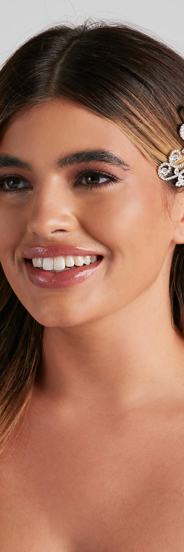 Rhinestone Filigree Hair Comb is the perfect Homecoming look pick with on-trend details to make the 2023 HOCO dance your most memorable event yet!