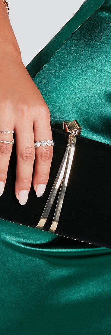 Luxe Muse Velvet Box Clutch