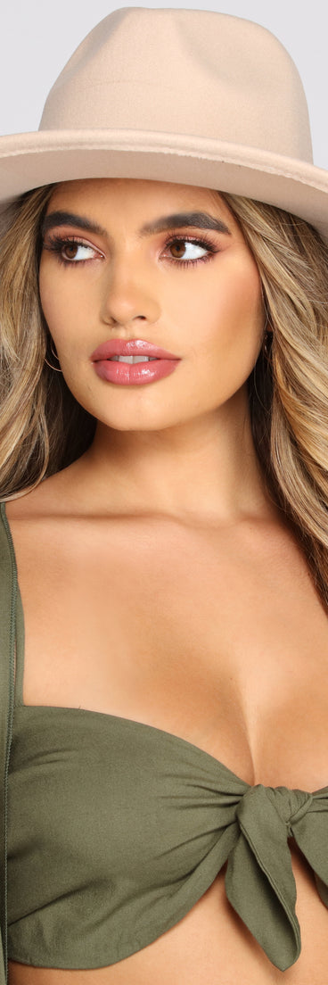 Effortlessly On-Trend Panama Hat is a trendy pick to create 2023 festival outfits, festival dresses, outfits for concerts or raves, and complete your best party outfits!