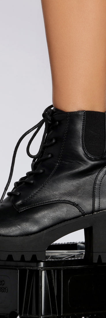 Can't Stop Won't Stop Lug Boots is a trendy pick to create 2023 concert outfits, festival dresses, outfits for raves, or to complete your best party outfits or clubwear!