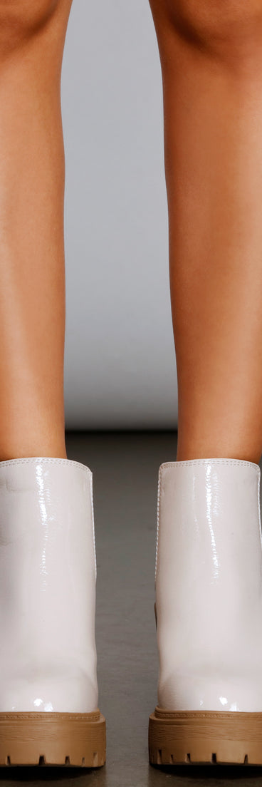 A Trendy Moment Lug Sole Booties are chic ladies' shoes to complete your best 2023 outfits. They come in a variety of trendy women's shoe styles like platforms and dressy low-heels, & are available in wide widths for better comfort.