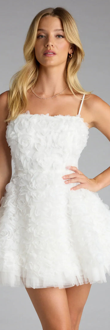 Style your seasonal looks with the Hallie Rosette Lace-Up Skater Dress, a trend-right, white fall dress designed for any plan on your calendar with new and unqiue details.