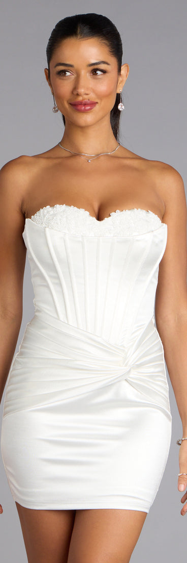 The Alexia Satin Lace Bustier Mini Dress is your new go-to Windsor dress—effortless, versatile, and made to update your fall style in seconds.