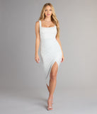Style your seasonal looks with the Courtney Formal Glitter Wrap Midi Dress, a trend-right, fall dress designed for any plan on your calendar with new and unqiue details.