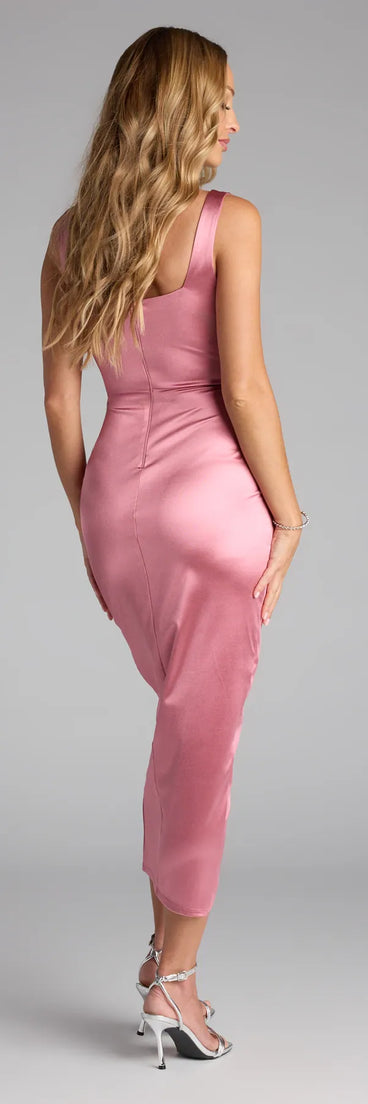 Style your seasonal looks with the Annie Bodycon Wrap Satin Midi Formal Dress, a trend-right, mauve fall dress designed for any plan on your calendar with new and unqiue details.