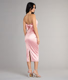 Style your seasonal looks with the Renee Bow Satin Midi Dress, a trend-right, fall dress designed for any plan on your calendar with new and unqiue details.