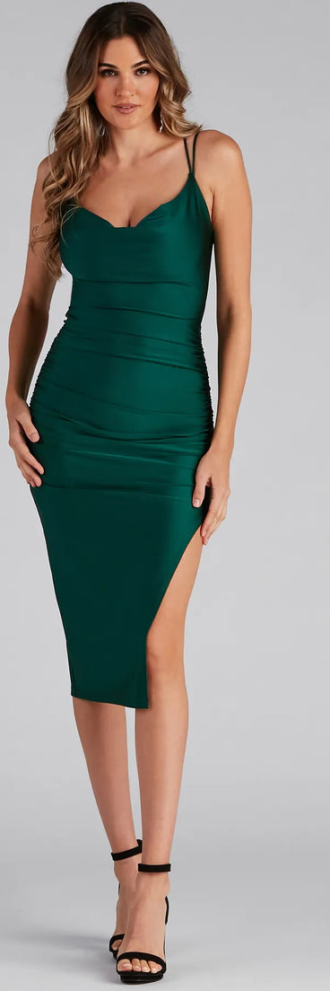 Step into seasonal chic with the Zooey Formal Satin Lace-Up Midi Dress, a hunter mini dress featuring an above-the-knee cut ideal for cocktail parties, festive gatherings, or clubwear.