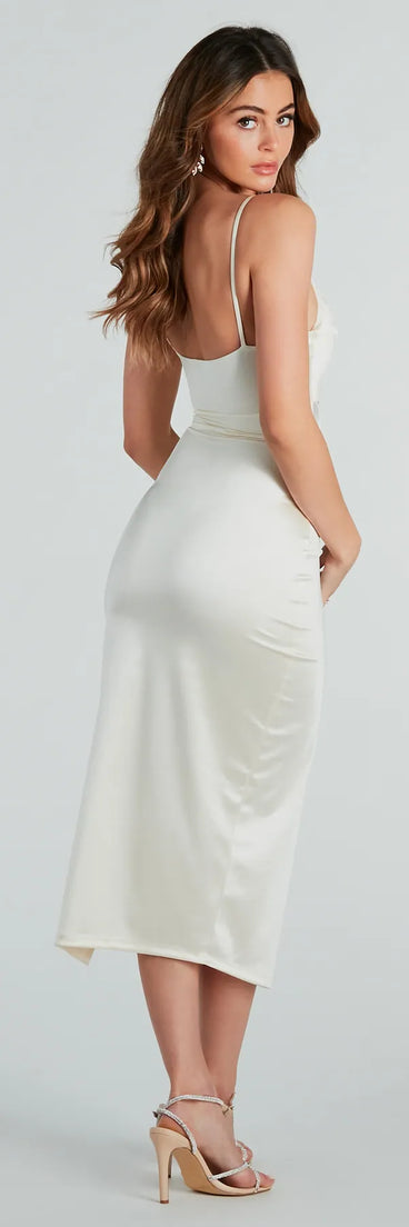 Make a bold statement in the Seona Formal Satin Midi Dress in ivory, the perfect fall dress for weddings, cocktail hours, nights out, and/or seasonal celebrations.