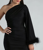 Own every entrance in the Brielle One-Shoulder Marabou Feather Trim Mini Dress, a black party dress perfect for milestone birthdays and grad parties, or dancing through summer nights and unforgettable bachelorette celebrations.