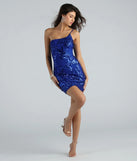 The Sydney Sequin One-Shoulder Bodycon Dress is a dazzling royal sequin dress, perfect for making a bold entrance at any event, from cocktail parties to formal celebrations.