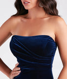 Step into sophistication with the soft texture of the Elina Formal Velvet Strapless Midi Dress, a navy velvet dress designed for chic holiday parties, seasonal gatherings, or a stylish photoshoot outfit.