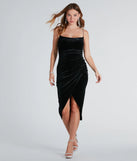 Celebrate the special day in the Jaylene Formal Velvet Glitter Midi Dress, a black country wedding guest dress with soft, romantic details that blend charm and sophistication.