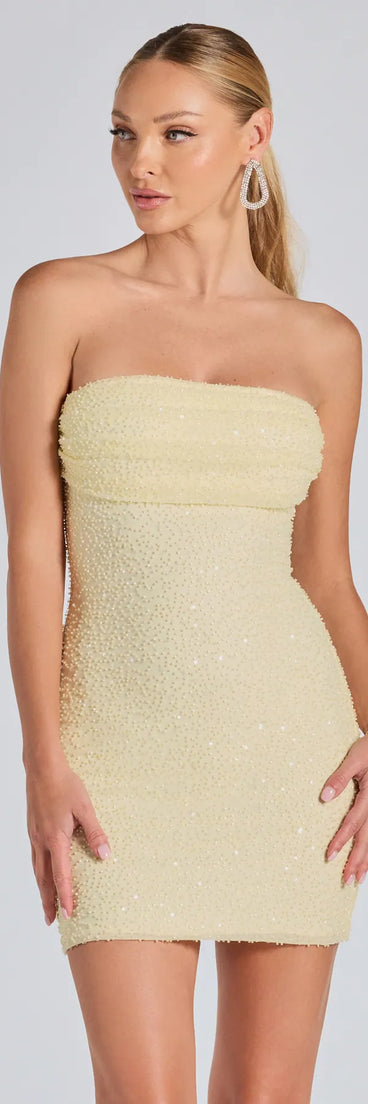 Feel ready for every dance floor moment or feed-worthy reel in the Lena Strapless Bodycon Beaded Mesh Mini Dress, a yellow homecoming dress designed to own your moment.