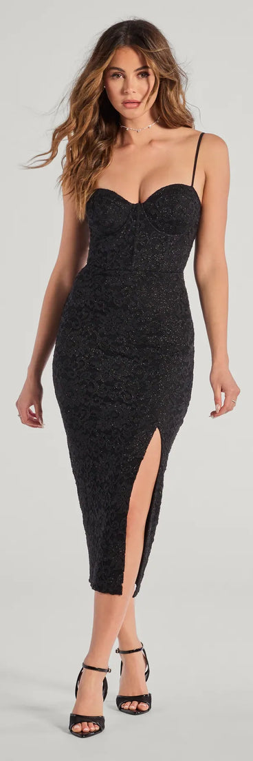 With its mid-calf hem and popular flattering fit, the Arlowe Glitter Lace Corset Midi Dress in black nails the balance of trend and ease, redefining go-to midi dresses for any occasion.