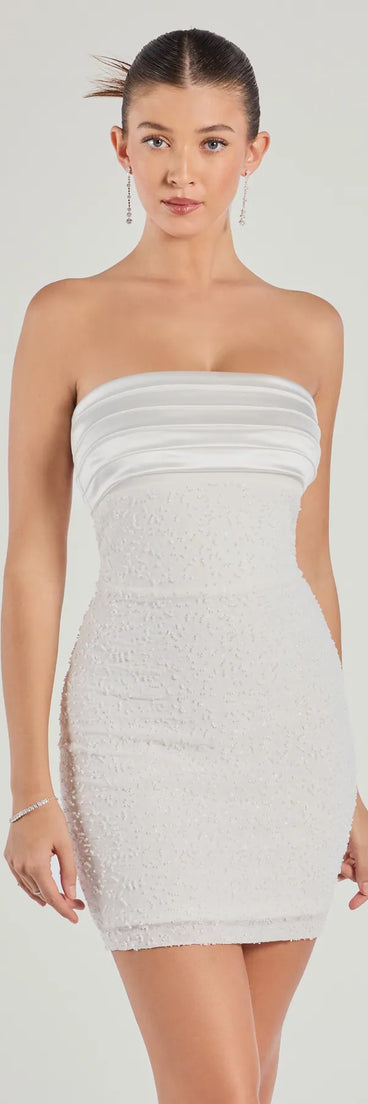 Feel polished and confident in the Fatima Strapless Beaded Bodycon Mini Dress, a ivory prom dress designed with luxe fabric and modern detail that shows off your vibe.