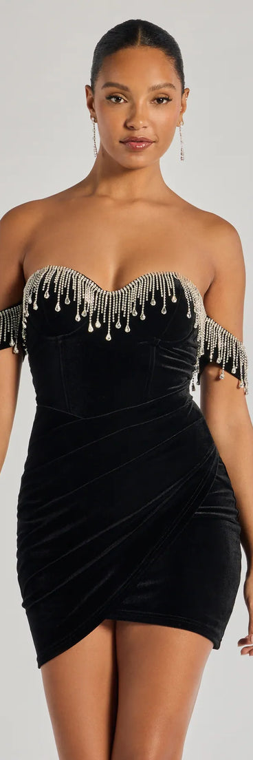 Janie Strapless Rhinestone Fringe Velvet Mini Dress, a trendy black mini dress featuring modern details and a fresh seasonal hue, perfect for creating chic 2025 looks.