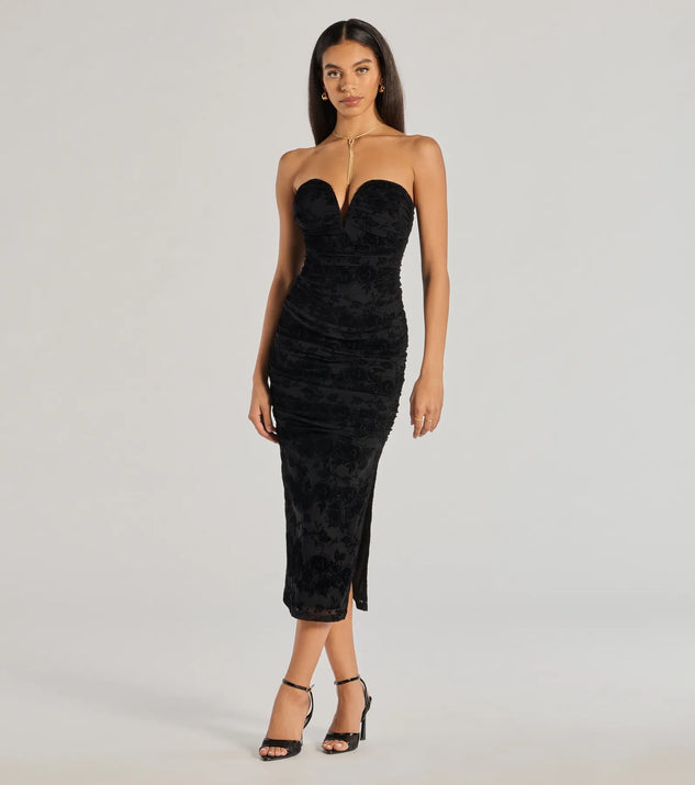 The Destiny Strapless Velvet Mesh Midi Dress is a show-stopping black prom dress, offering a sleek, slimming silhouette that enhances your natural beauty for an unforgettable night.