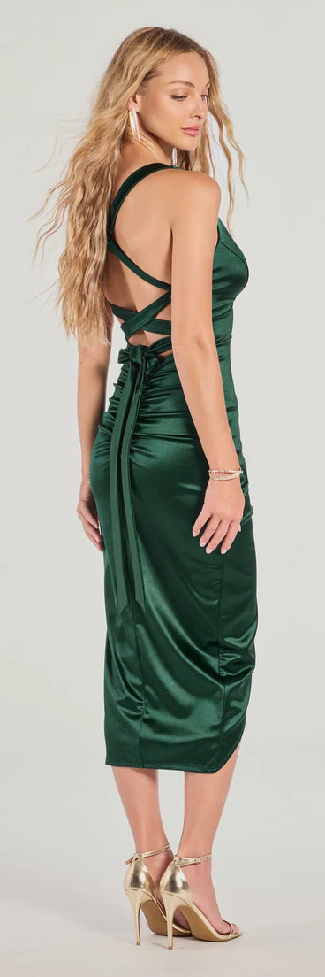 Flaunt your silhouette in the tight Sheila Lace-Up Satin Midi Formal Dress in hunter green, a bodycon dress that empowers your look with bold style and effortless edge.