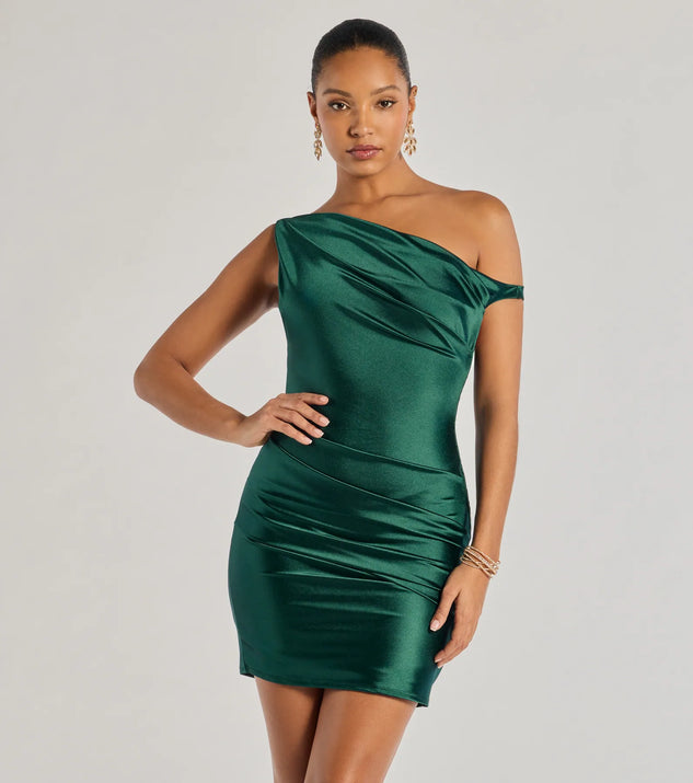 Feel instantly put-together in the Marleigh Satin Off-Shoulder Mini Dress in hunter green, a stylish wedding guest dress designed for confident style and all-out celebration.