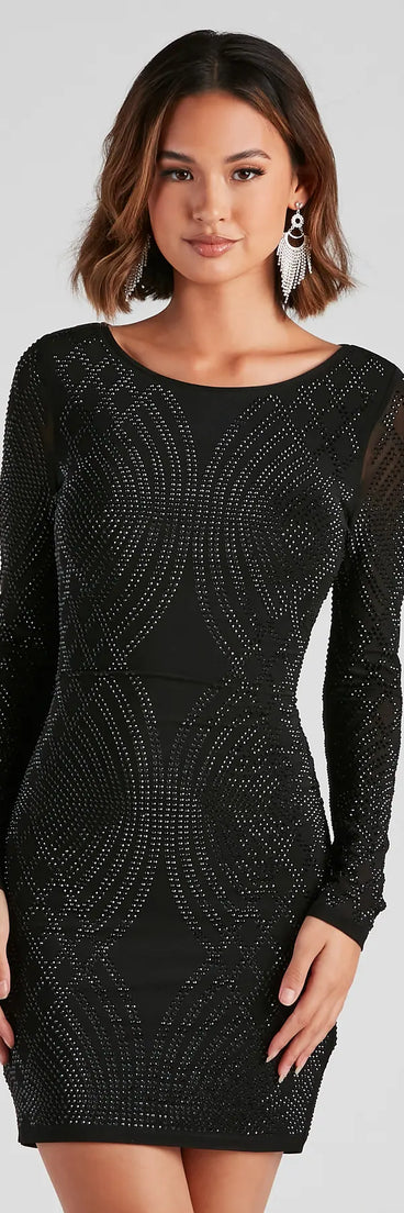 Turn heads at Prom 2025 in this black prom dress, where statement-making details meet the iconic style of the Theresa Heat Of The Moment Dress .