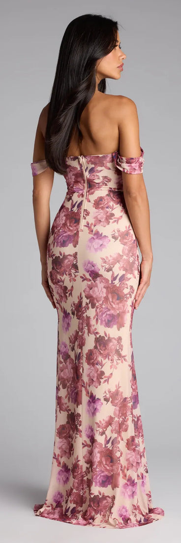 Style your seasonal looks with the Tess Floral Off-The-Shoulder Formal Dress, a trend-right, purple fall dress designed for any plan on your calendar with new and unqiue details.