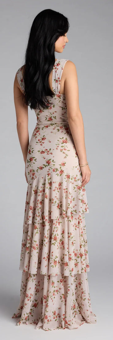 Soak up the season in the Melonie Corset Ruffled Mermaid Floral Formal Dress, a brown sundress styled for easy days, outdoor plans, and everything in between.